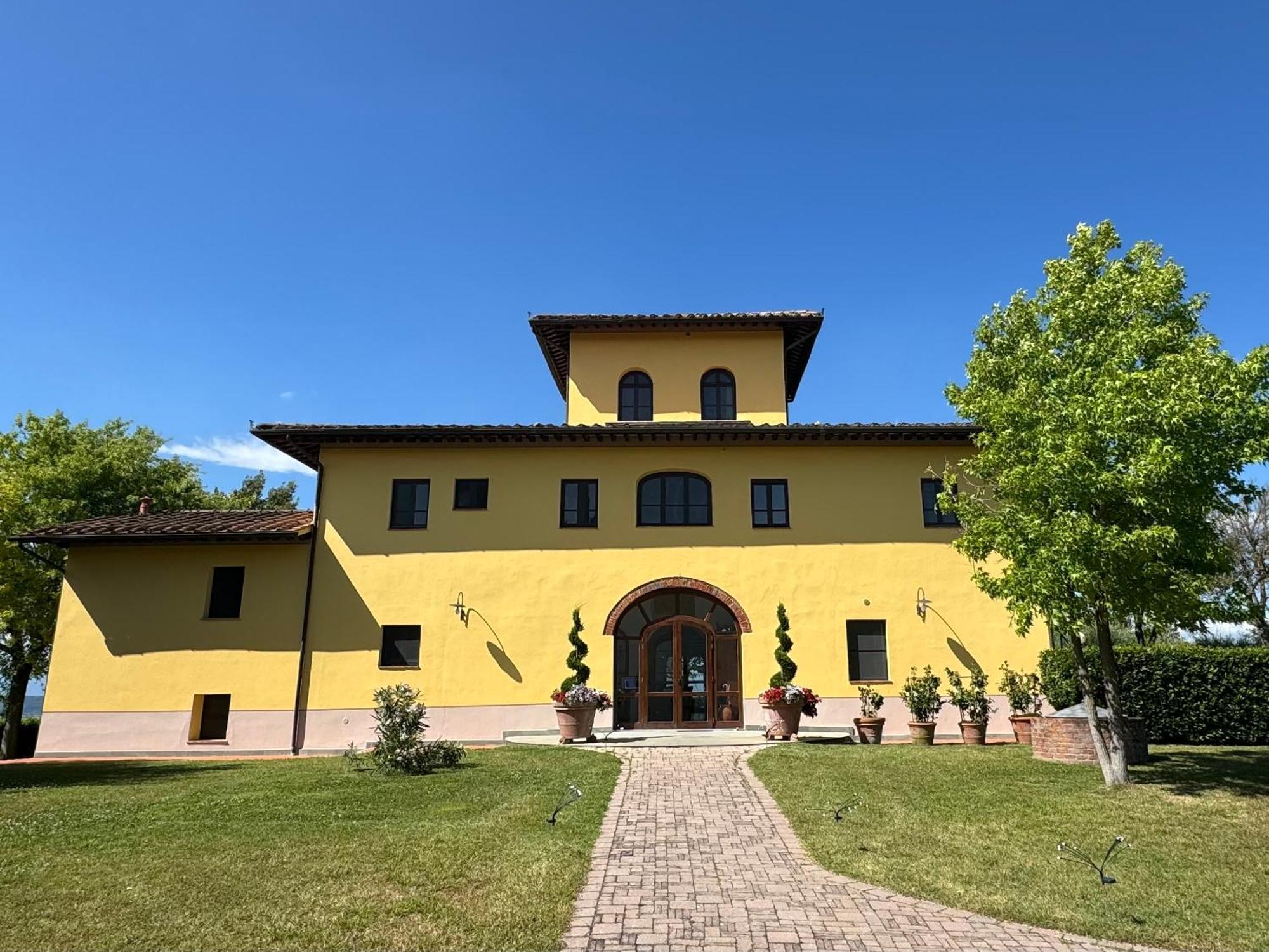 Agriturismo Cascina Cipressa San Romano  Exterior photo